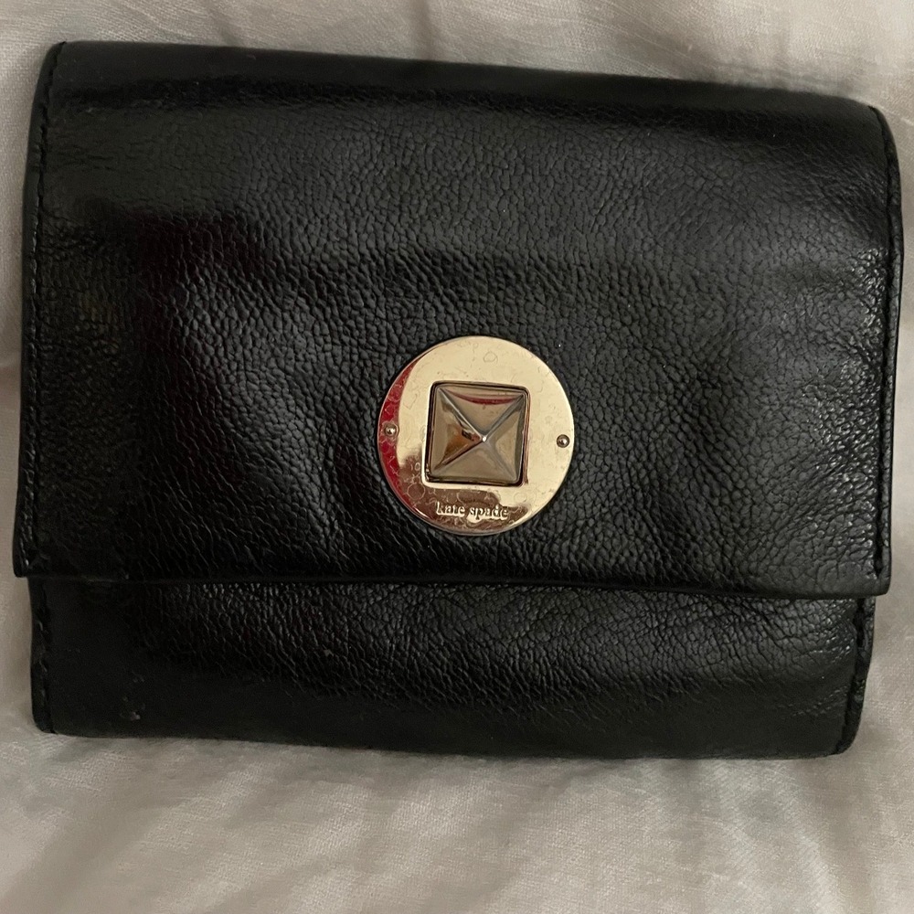 Kate Spade Black Pebbled Leather Small Bifold Turn-Lock Wallet Gold Hardware#661